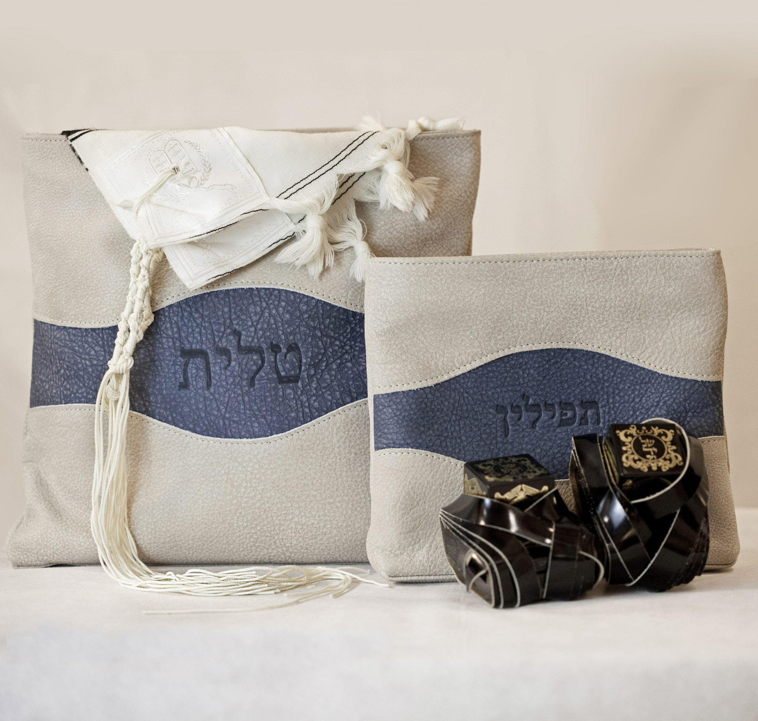 ערכת תפילין בכיסוי עור אמיתי דגם "אחדות"